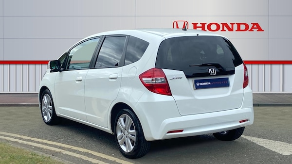 Used Honda Jazz 2015 for sale - 76302117: Photo 3