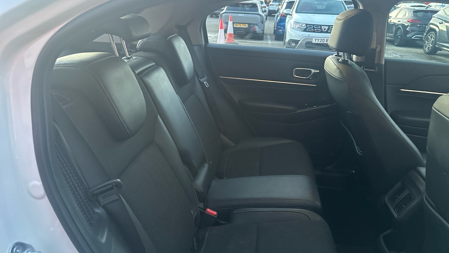 Used Honda HR-V 2022 for sale - 77504018: Photo 8