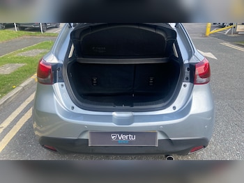 Used Mazda Mazda2 2019 for sale - 78015125: Photo