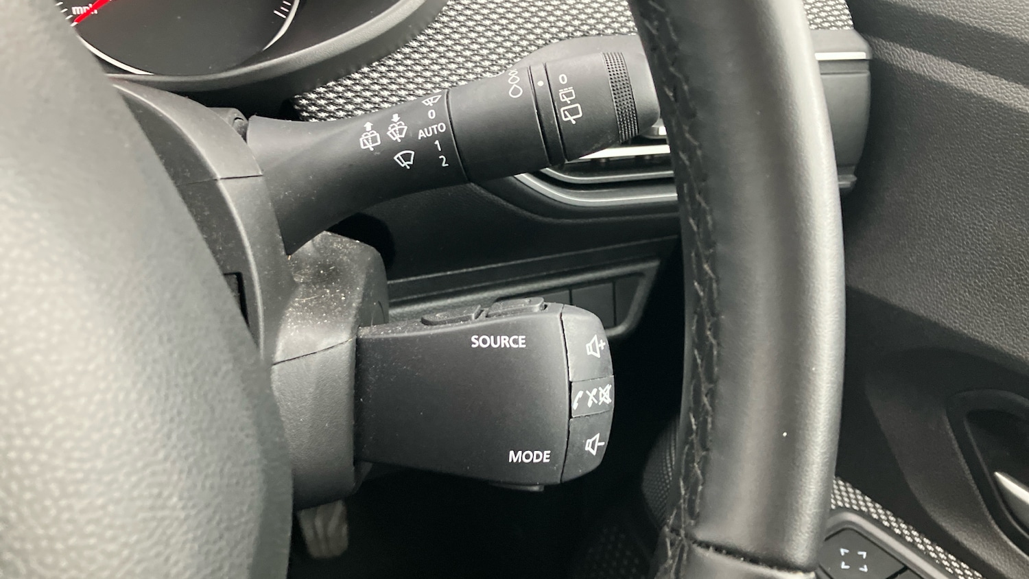 Used Dacia Sandero 2023 for sale - 77310852: Photo 33