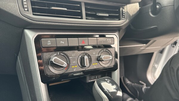 Used Volkswagen T-Cross 2021 for sale - 76253073: Photo 32