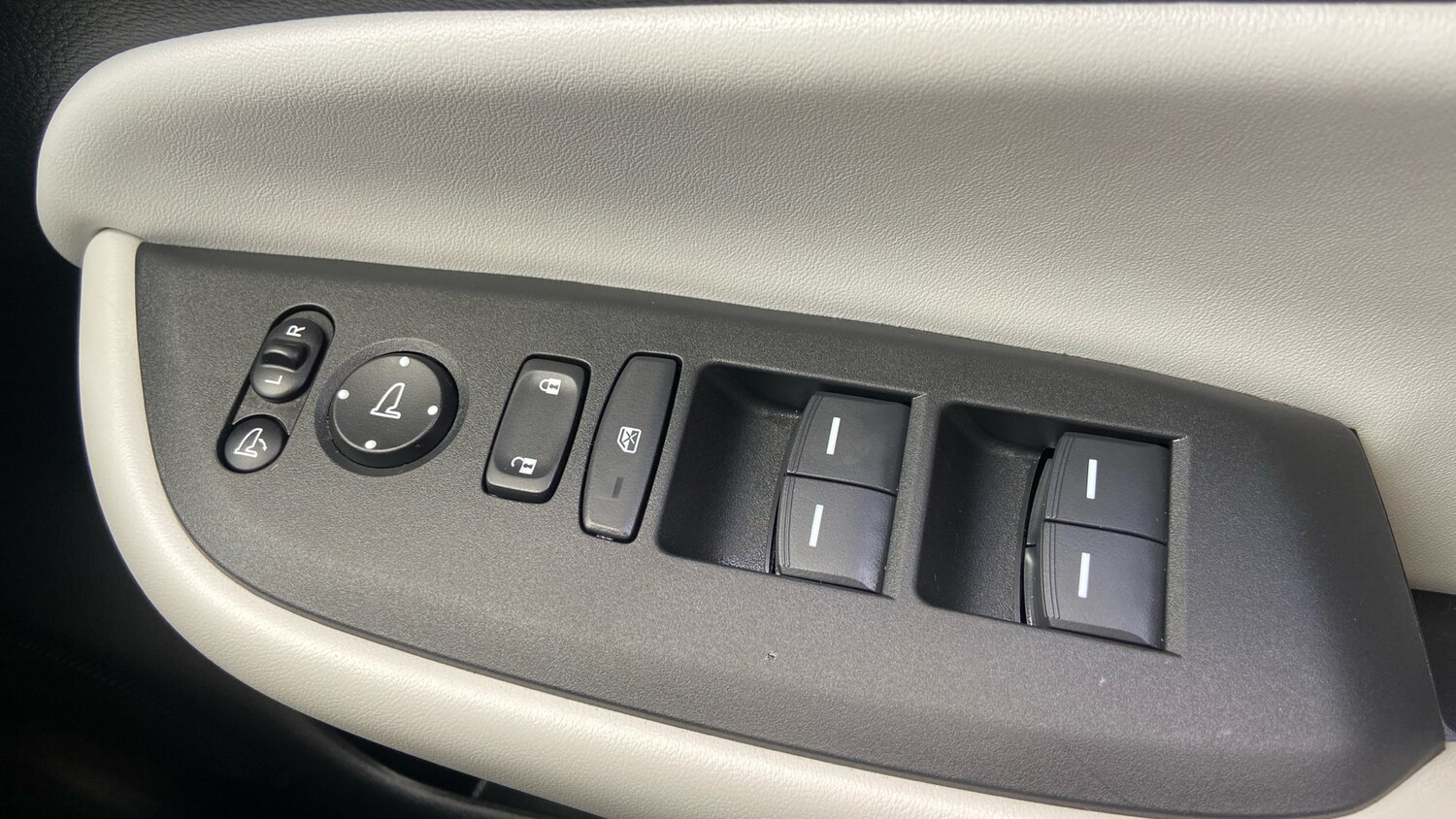 Used Honda Jazz 2022 for sale - 76048951: Photo 31