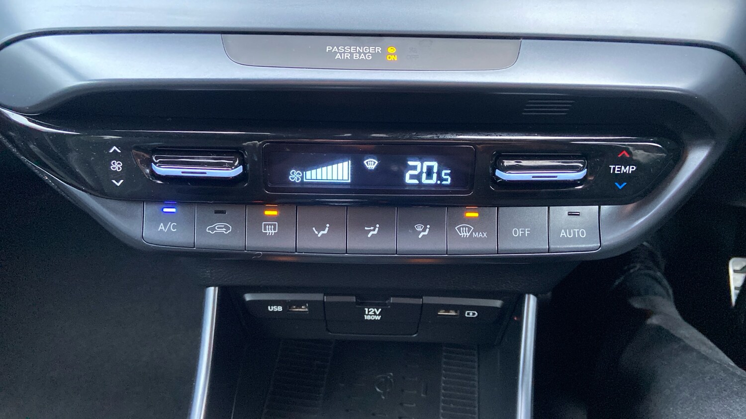 Used Hyundai i20 2021 for sale - 77371942: Photo 38