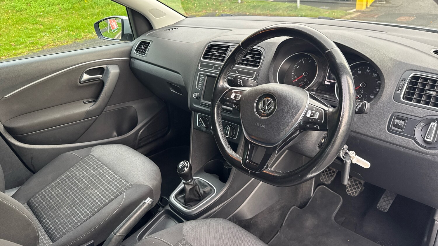 Used Volkswagen Polo 2017 for sale - 76461756: Photo 11