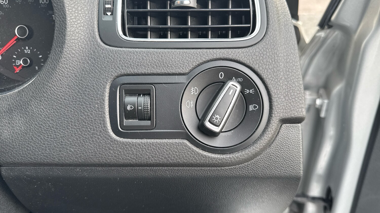 Used Volkswagen Polo 2017 for sale - 76461756: Photo 33