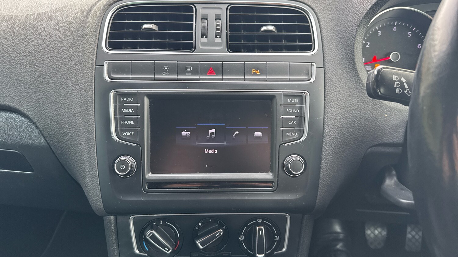 Used Volkswagen Polo 2017 for sale - 76461756: Photo 41