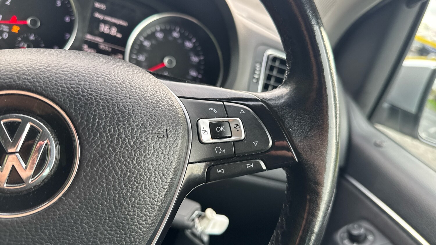 Used Volkswagen Polo 2017 for sale - 76461756: Photo 43