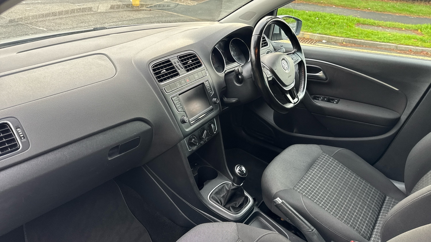 Used Volkswagen Polo 2017 for sale - 76461756: Photo 9