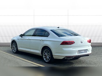 Used Volkswagen Passat 2020 for sale - 76461751: Photo