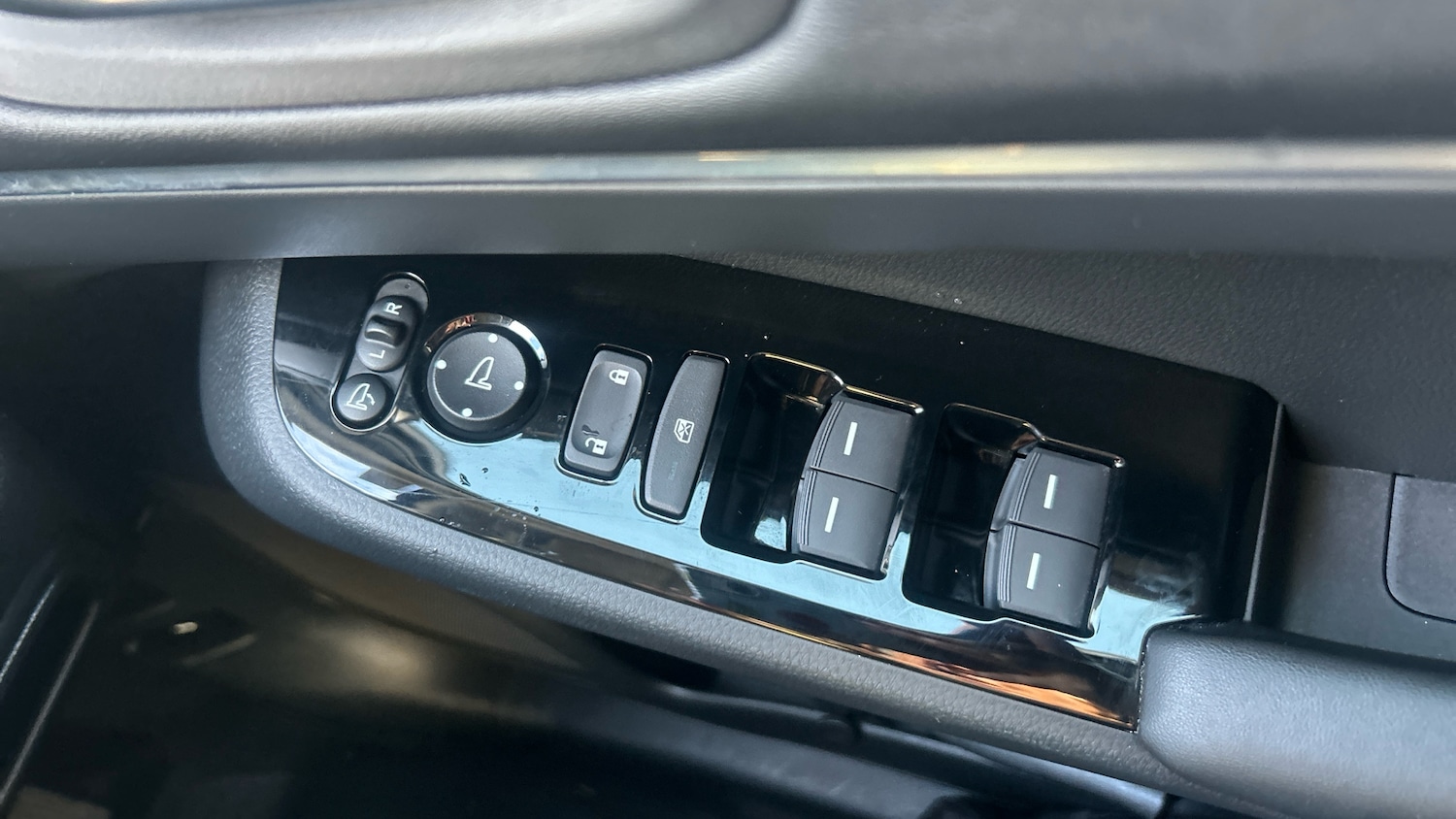 Used Honda HR-V 2023 for sale - 76761914: Photo 35