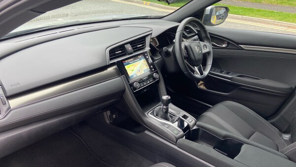 Used Honda Civic 2019 for sale - 76263198: Photo 2