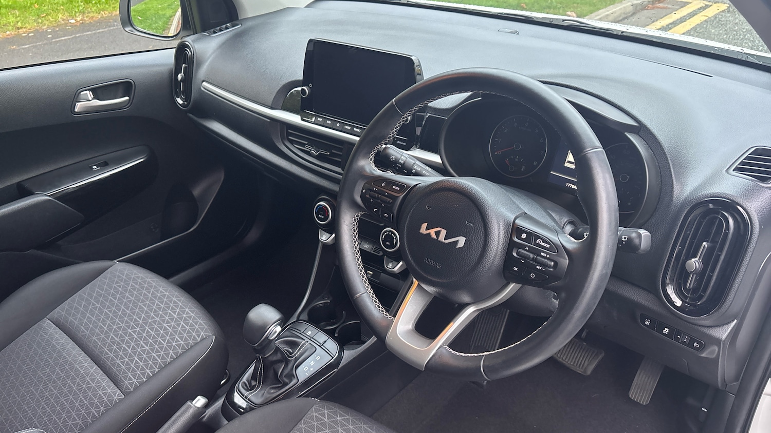 Used Kia Picanto 2023 for sale - 76354942: Photo 11