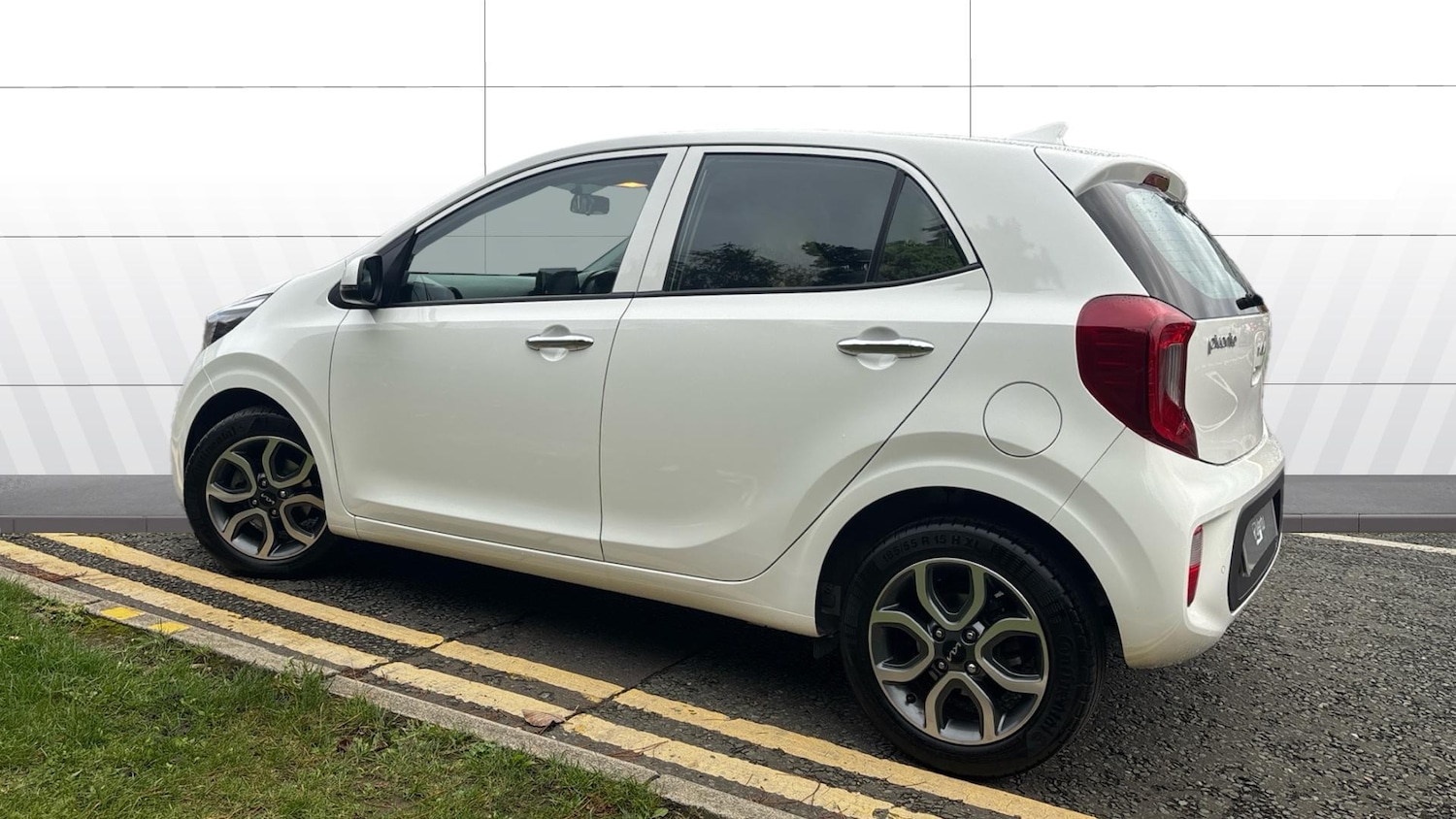 Used Kia Picanto 2023 for sale - 76354942: Photo 2