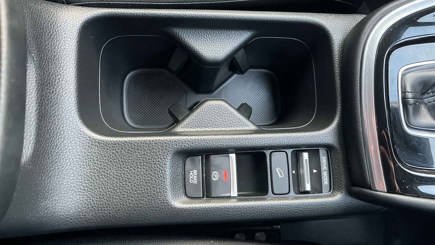 Used Honda HR-V 2024 for sale - 76910919: Photo 38