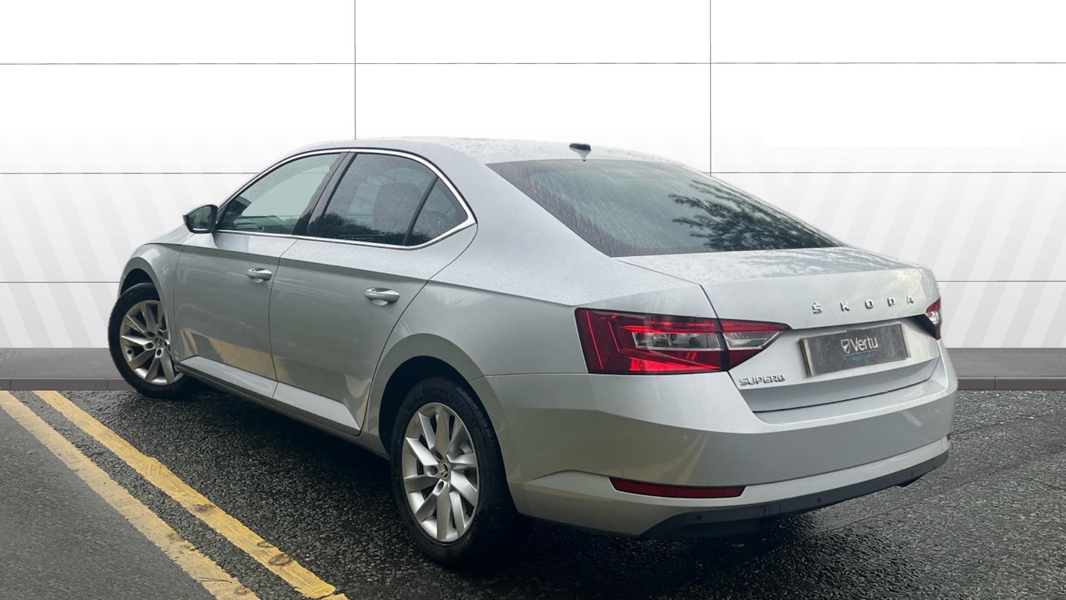 Used Skoda Superb 2020 for sale - 76791717: Photo 2