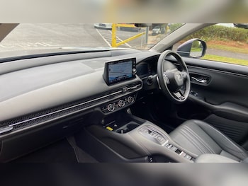Used Honda ZR-V 2024 for sale - 76127108: Photo 2