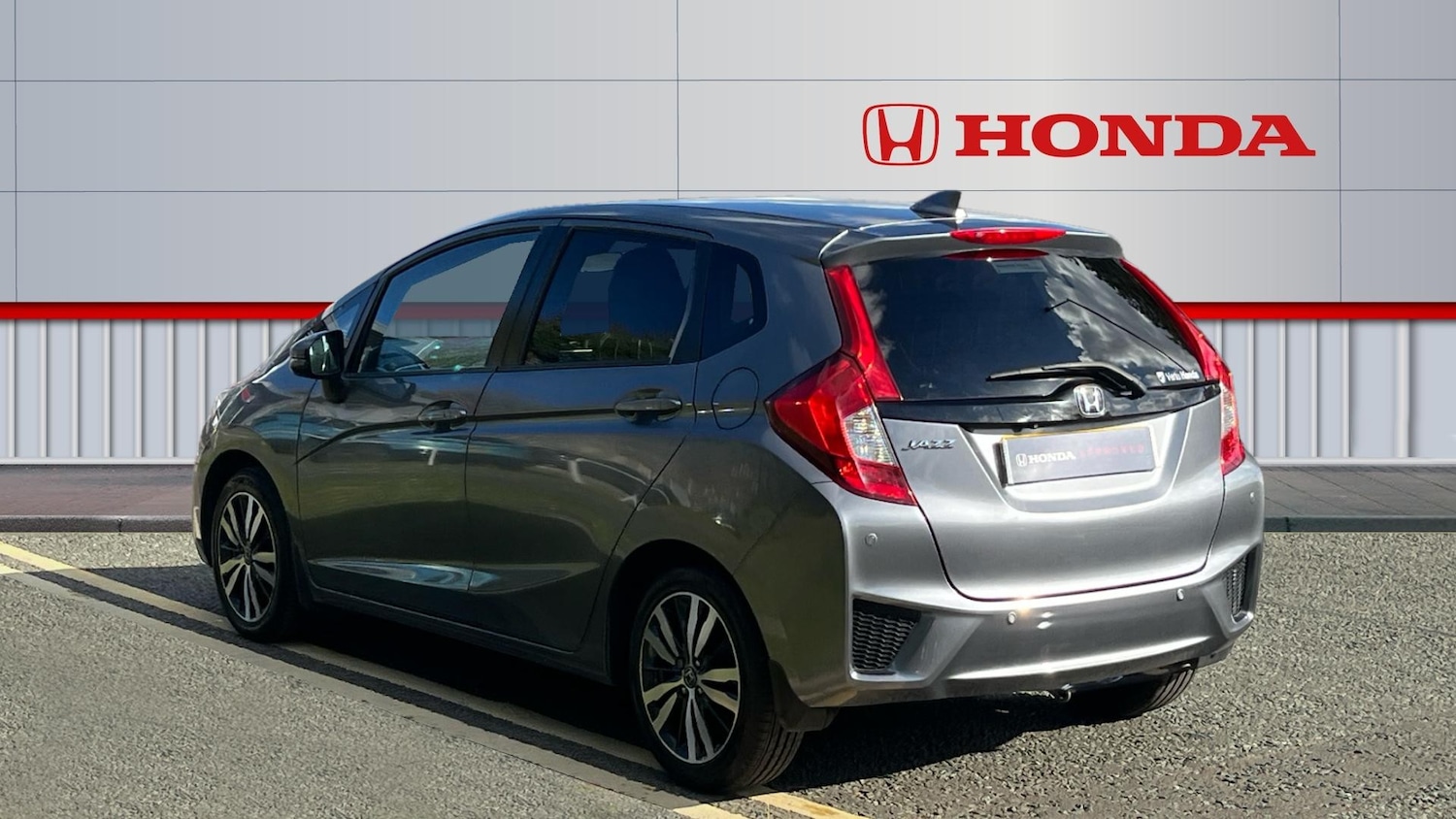 Used Honda Jazz 2017 for sale - 76156553: Photo 3