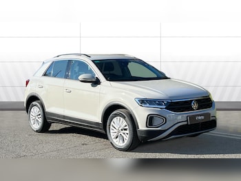 Used Volkswagen T-Roc 2023 for sale - 77743172: Photo