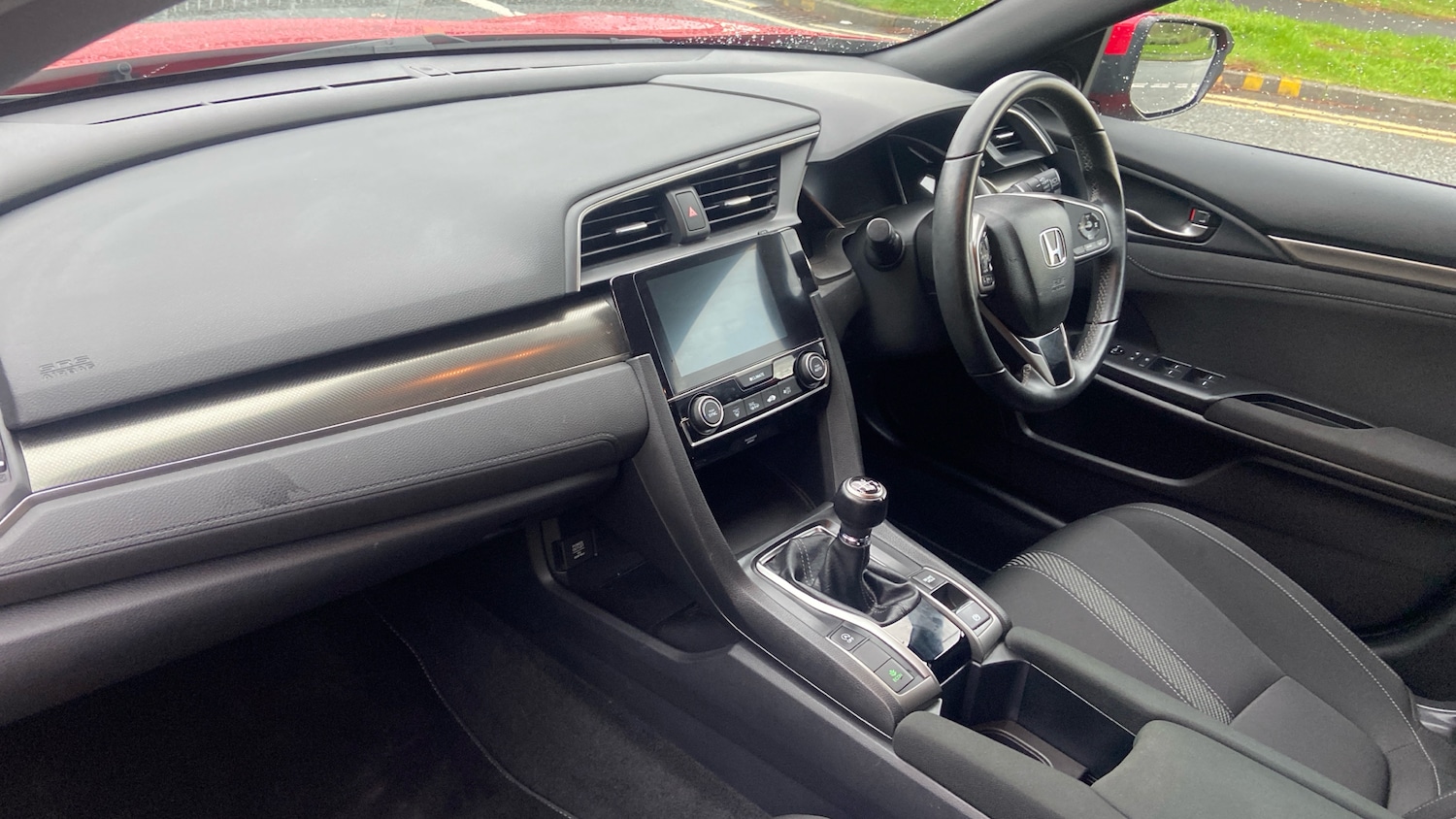 Used Honda Civic 2019 for sale - 76694185: Photo 2
