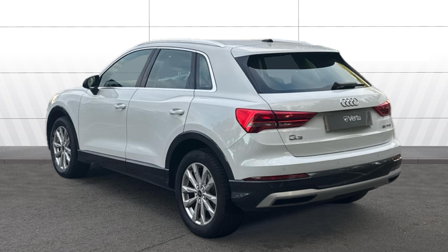 Used Audi Q3 2023 for sale - 76374604: Photo 2