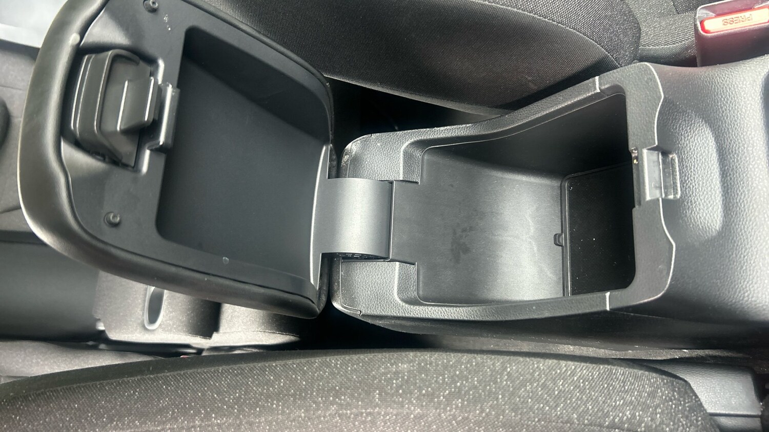 Used Honda HR-V 2023 for sale - 76170355: Photo 33