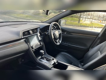 Used Honda Civic 2019 for sale - 76877831: Photo