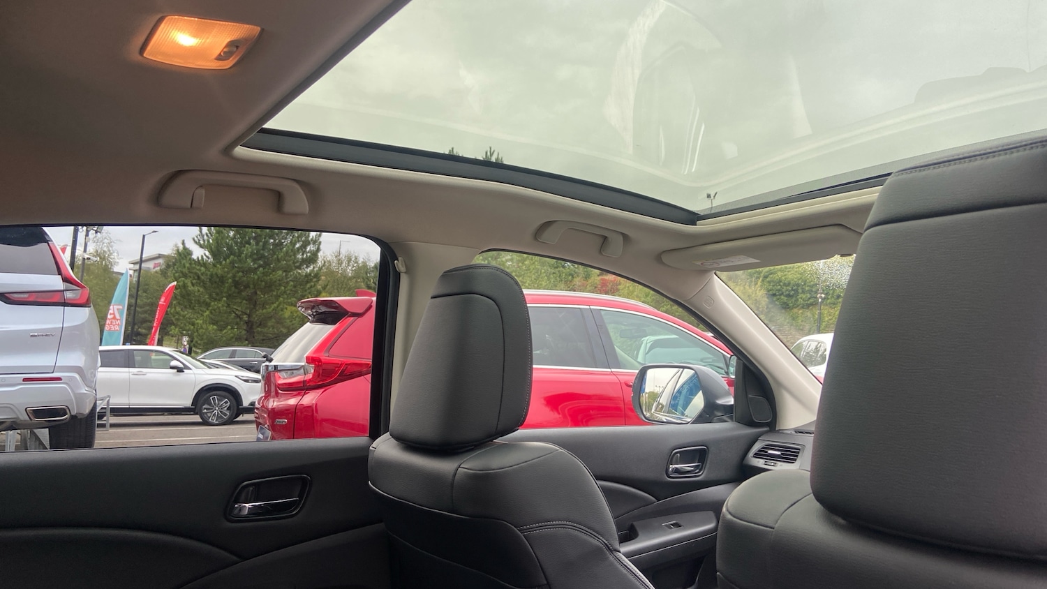 Used Honda CR-V 2017 for sale - 76076255: Photo 27