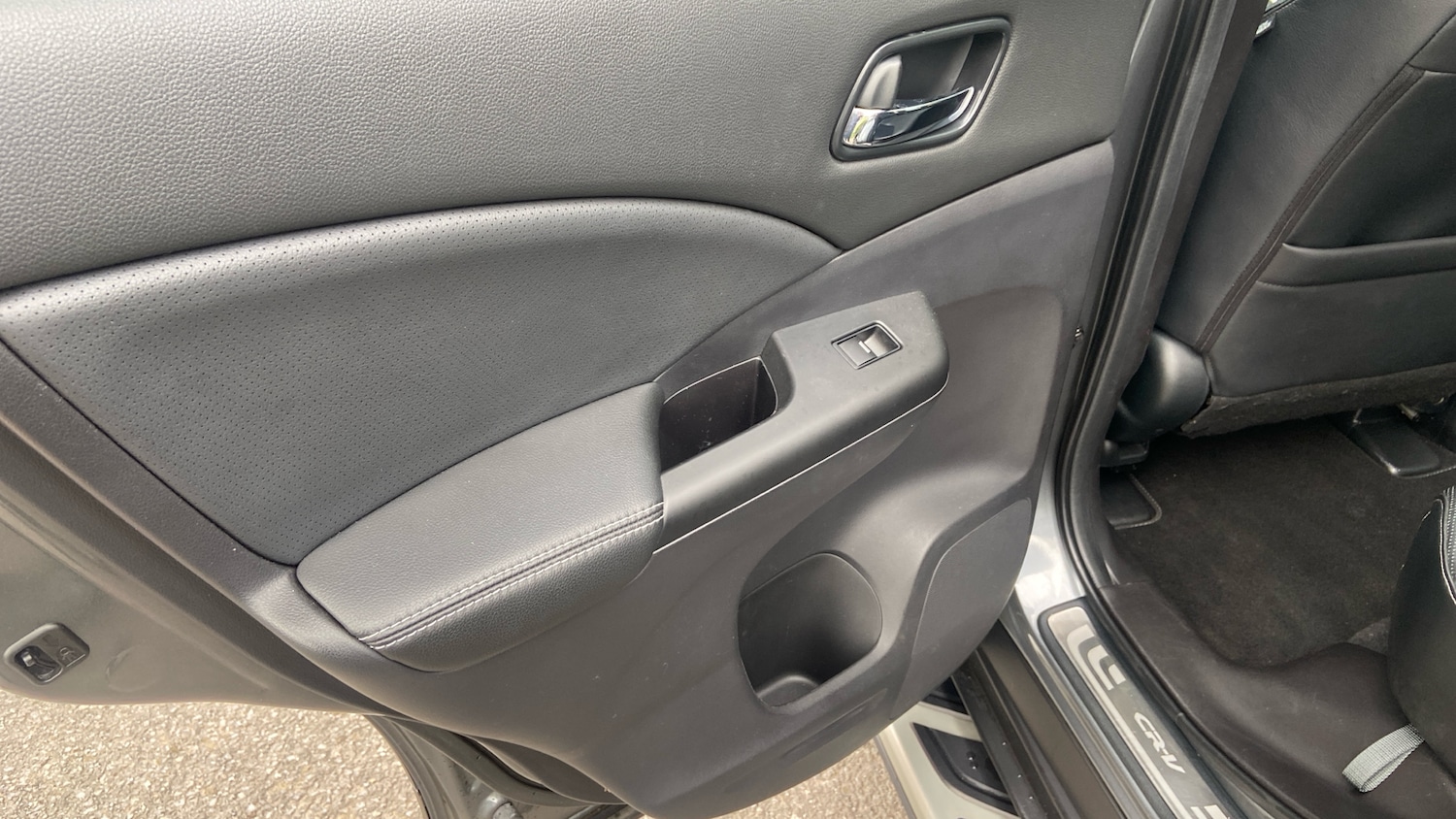 Used Honda CR-V 2017 for sale - 76076255: Photo 30
