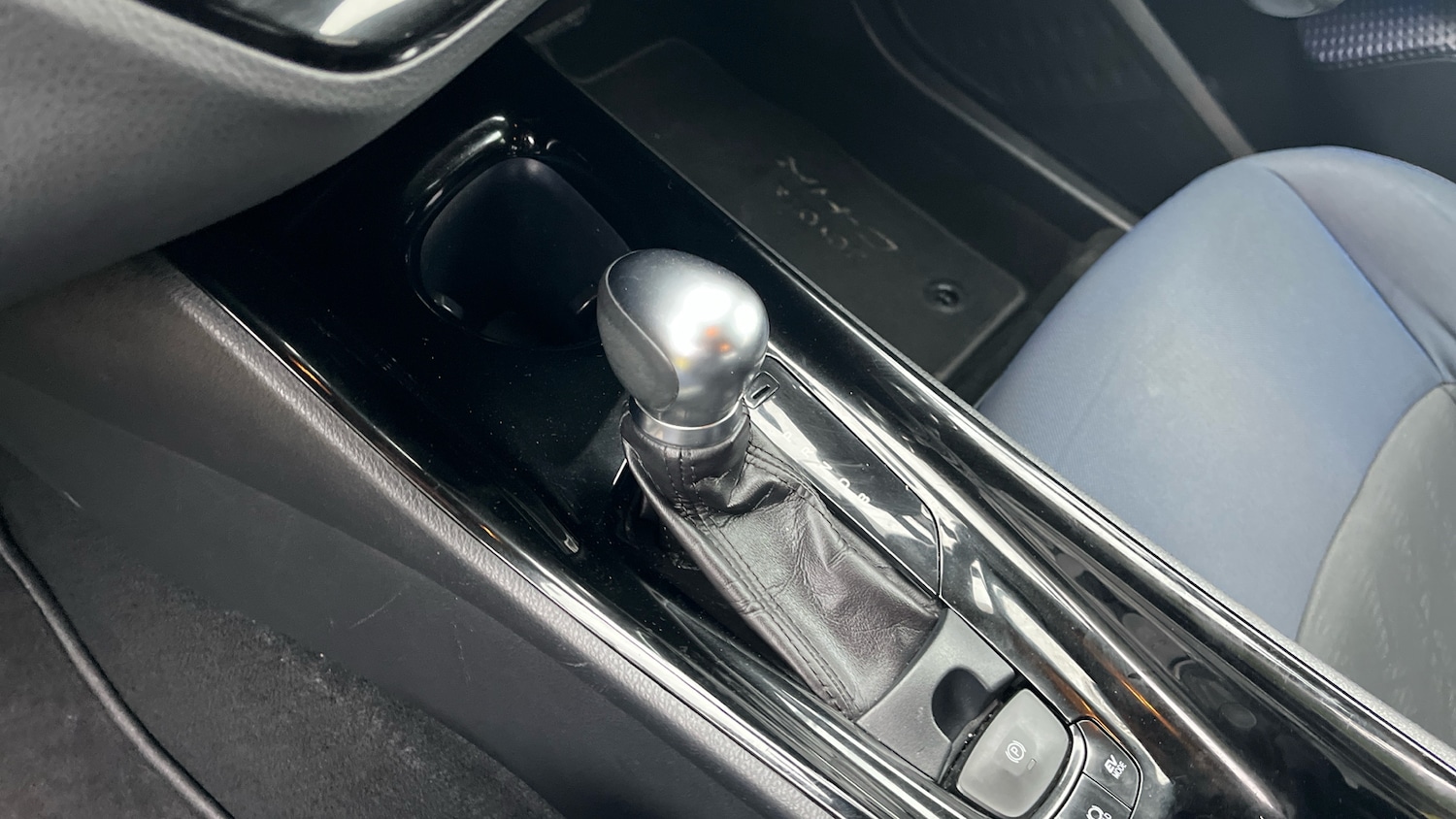 Used Toyota C-HR 2018 for sale - 76910926: Photo 13