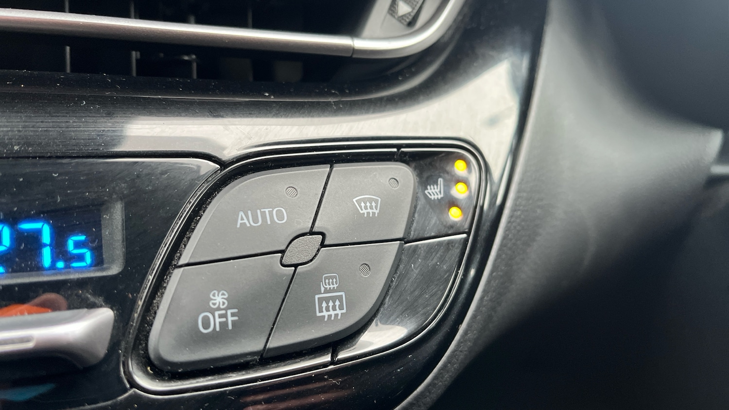 Used Toyota C-HR 2018 for sale - 76910926: Photo 25