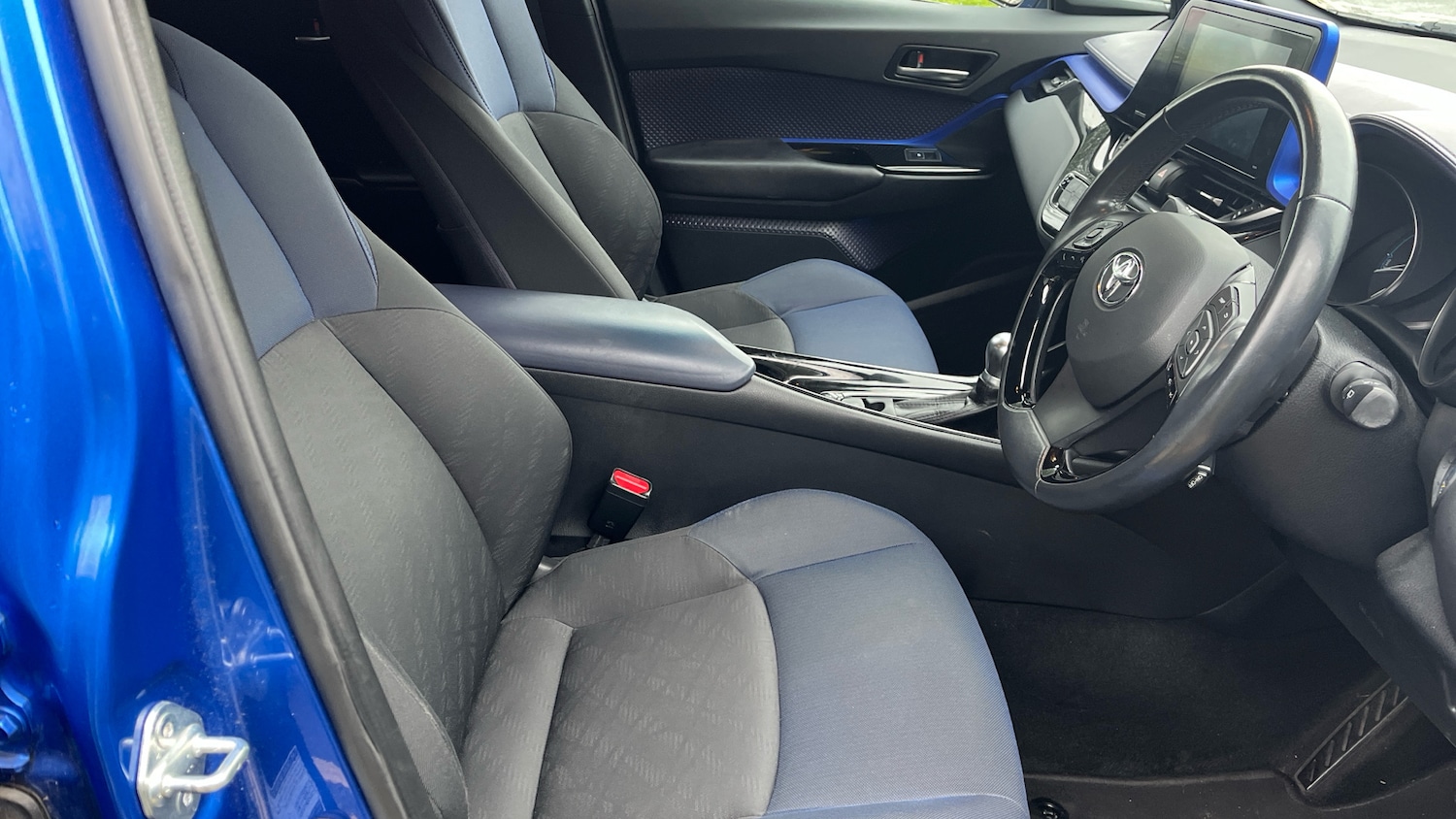 Used Toyota C-HR 2018 for sale - 76910926: Photo 37