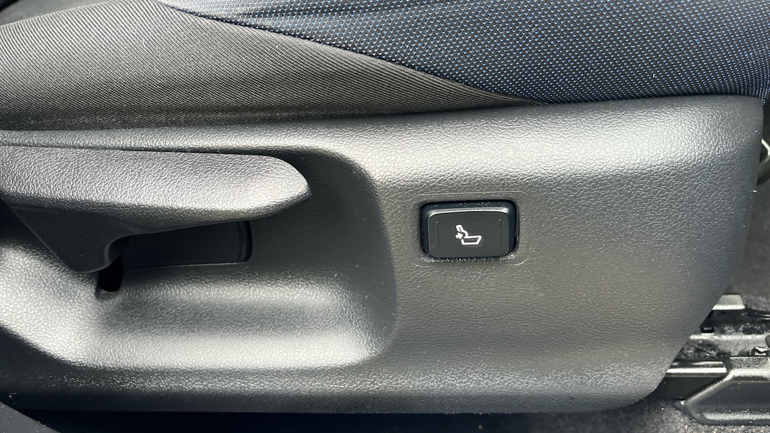 Used Toyota C-HR 2018 for sale - 76910926: Photo 38