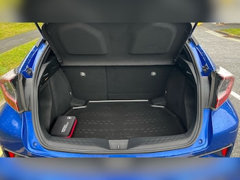 Used Toyota C-HR 2018 for sale - 76910926: Photo