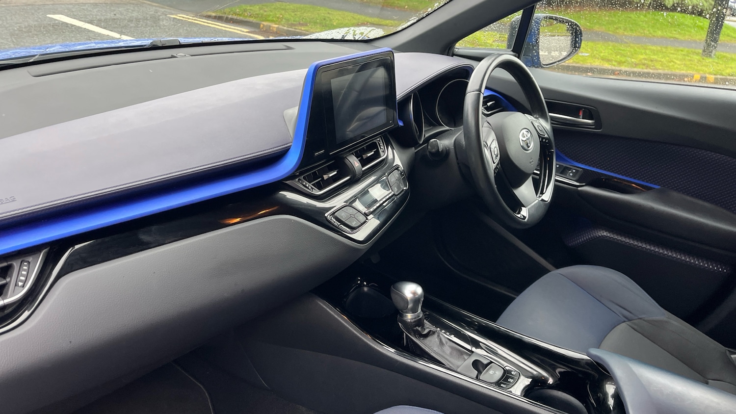 Used Toyota C-HR 2018 for sale - 76910926: Photo 9