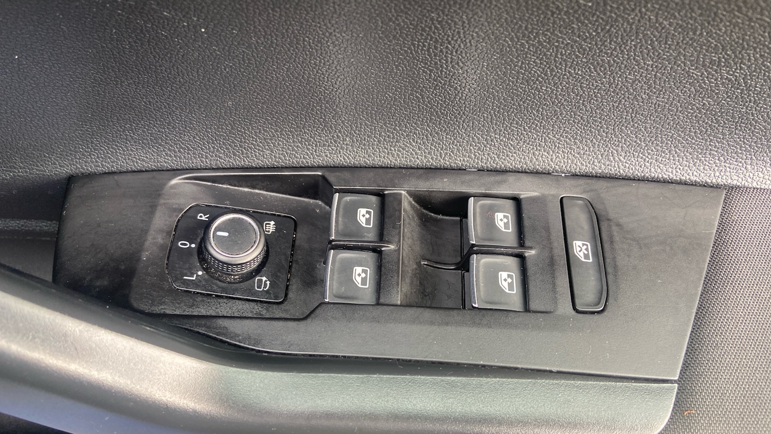 Used Volkswagen Polo 2019 for sale - 76957373: Photo 28