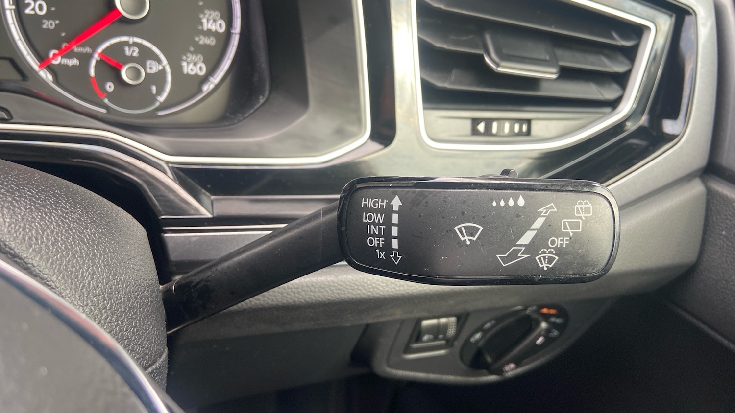 Used Volkswagen Polo 2019 for sale - 76957373: Photo 32