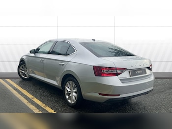 Used Skoda Superb 2020 for sale - 76583167: Photo