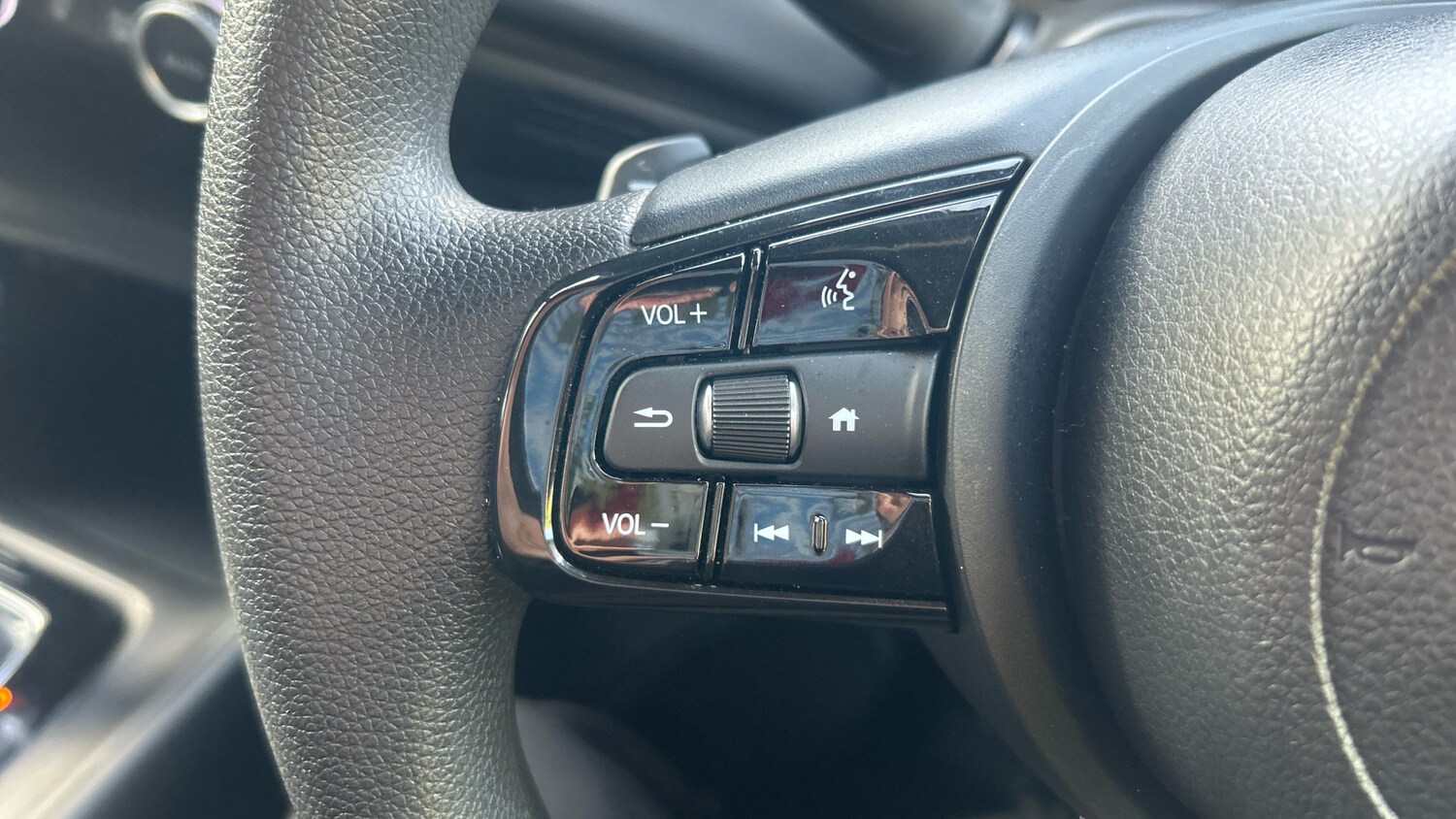 Used Honda HR-V 2023 for sale - 76184305: Photo 35