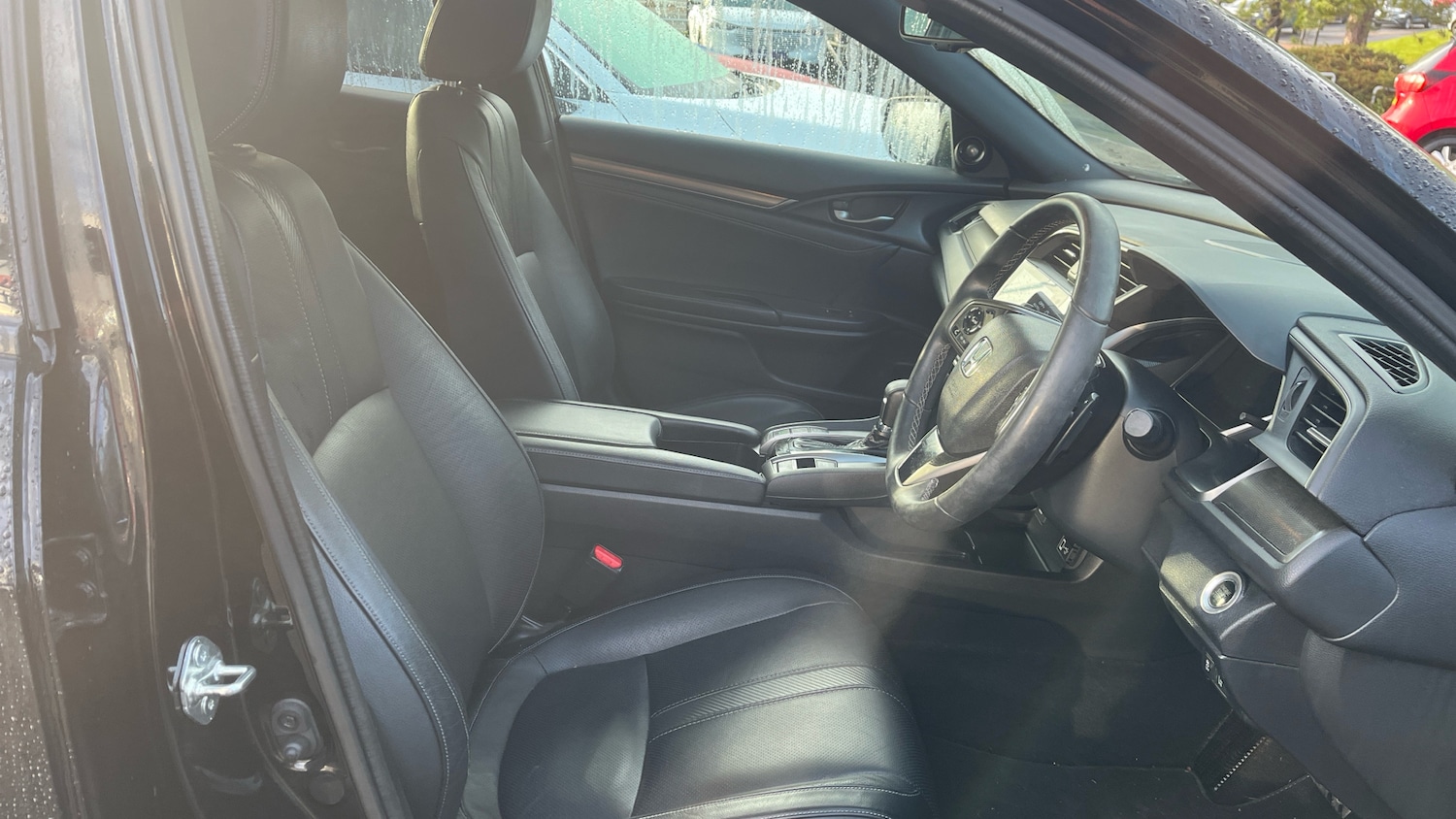 Used Honda Civic 2019 for sale - 77094948: Photo 35