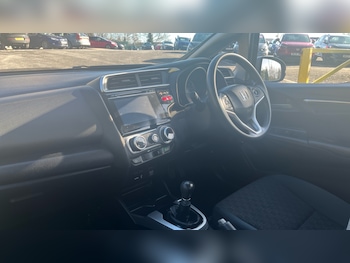 Used Honda Jazz 2017 for sale - 77543529: Photo