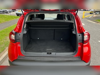 Used Renault Captur 2019 for sale - 77883760: Photo