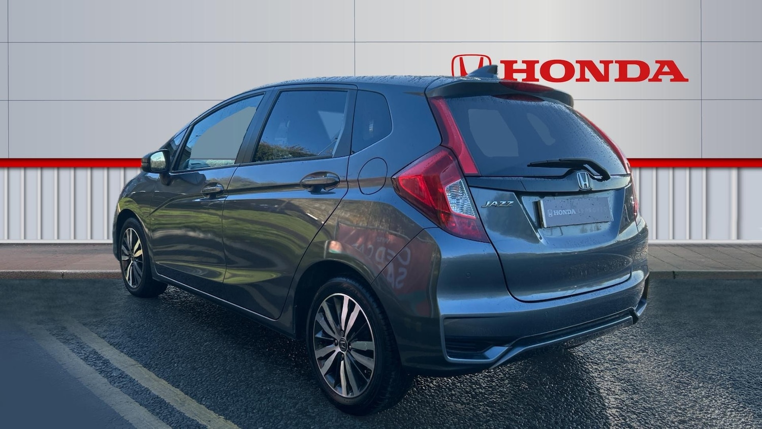 Used Honda Jazz 2019 for sale - 76603310: Photo 3