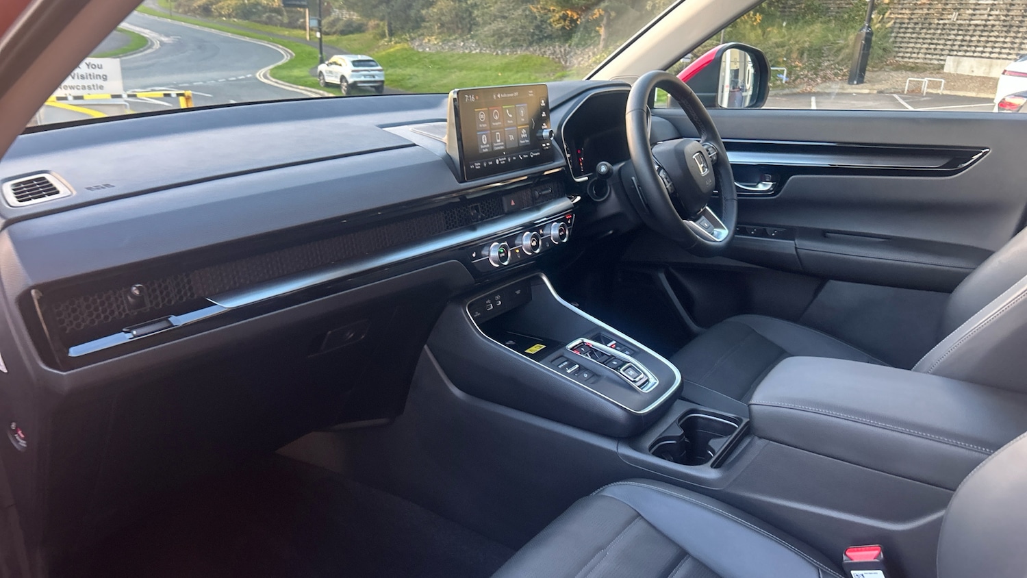 Used Honda CR-V 2024 for sale - 76404434: Photo 2