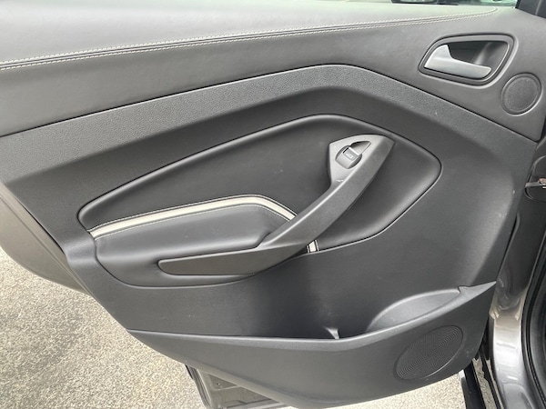 Used Ford Kuga 2017 for sale - 75645584: Photo 21