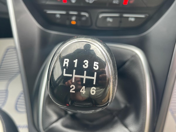Used Ford Kuga 2017 for sale - 75645584: Photo 32