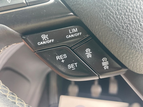 Used Ford Kuga 2017 for sale - 75645584: Photo 36