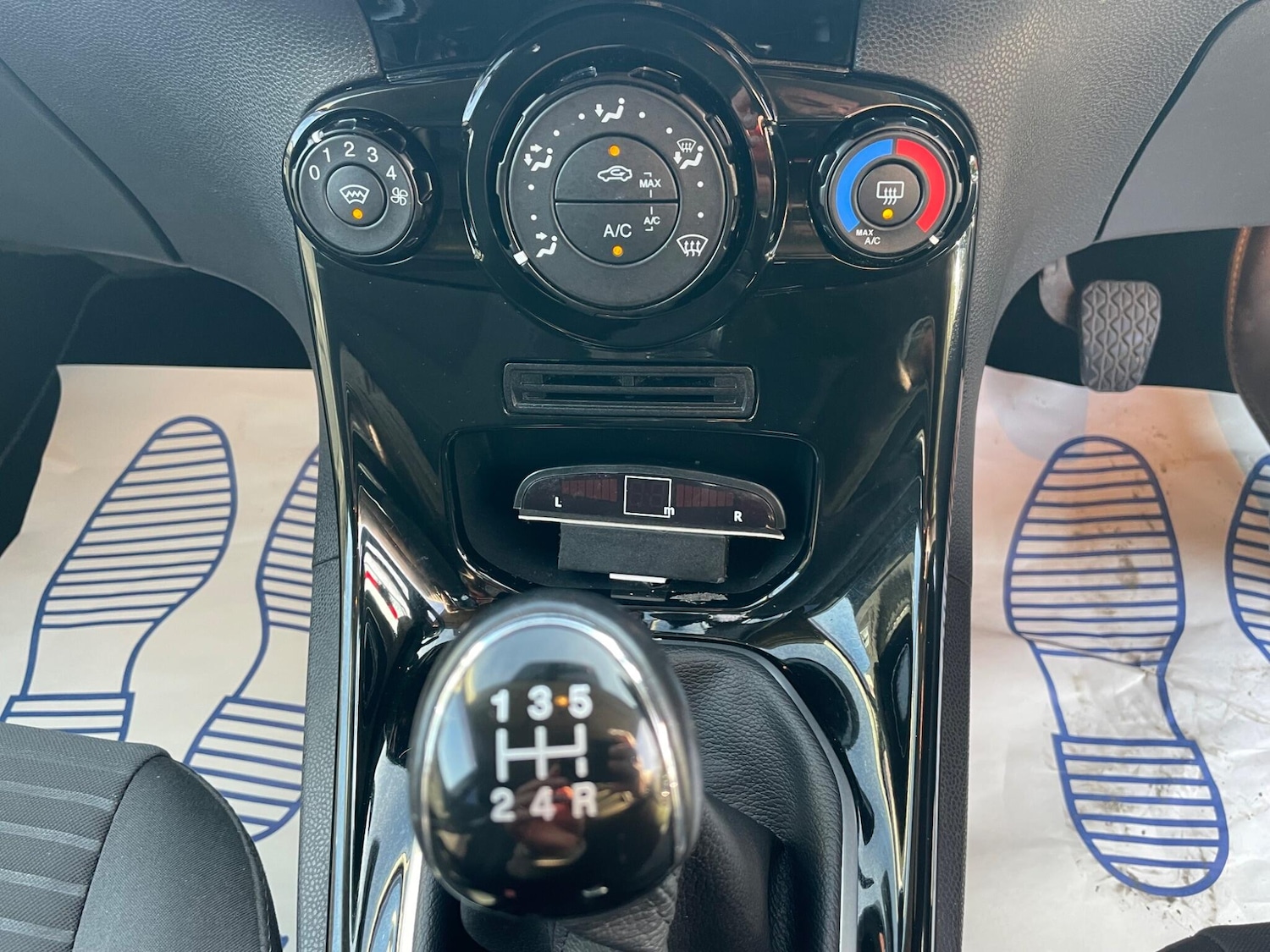 Used Ford Fiesta 2014 for sale - 76441244: Photo 27