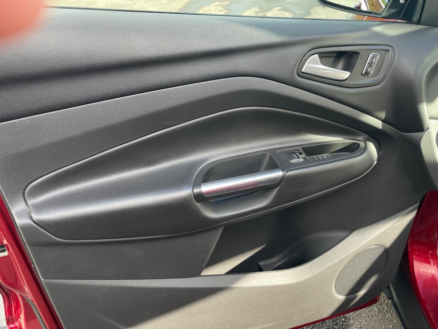 Used Ford Kuga 2015 for sale - 76337841: Photo 24