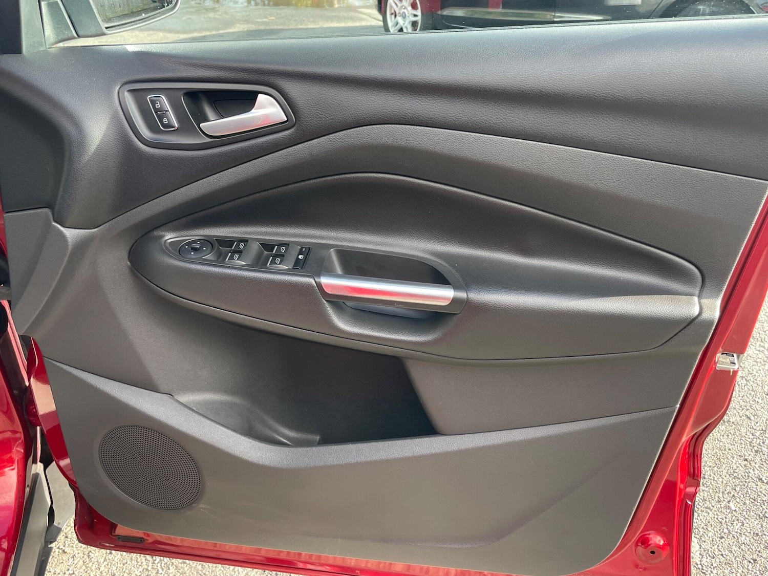 Used Ford Kuga 2015 for sale - 76337841: Photo 27
