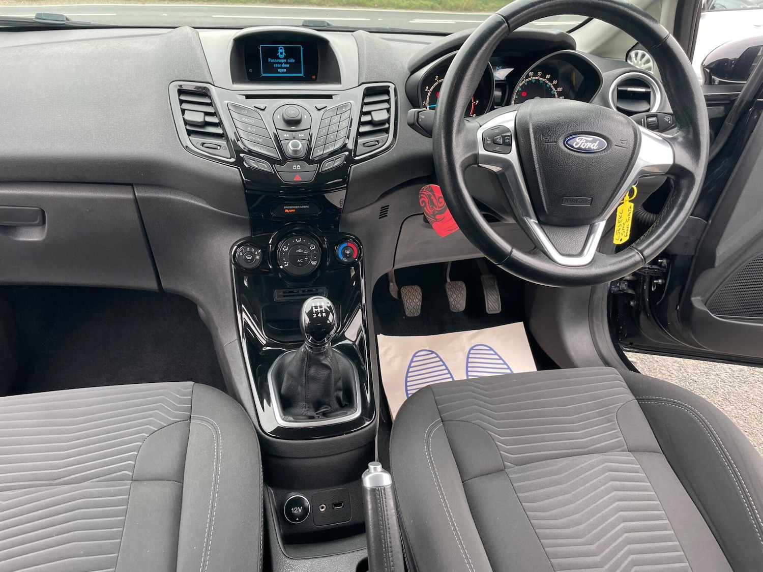 Used Ford Fiesta 2013 for sale - 76283163: Photo 2